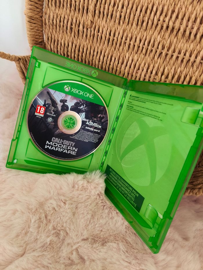 Modern Warfare • Xbox Serie X - photo numéro 3