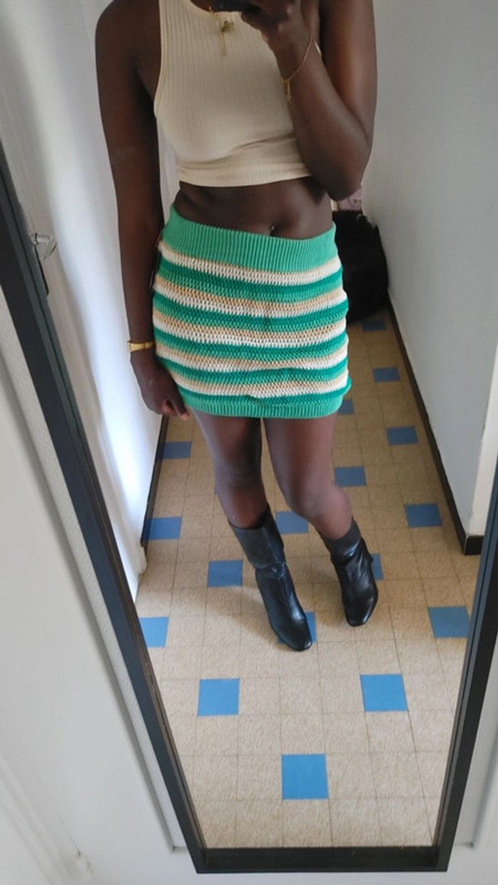 Mini jupe en maille blanche et verte
