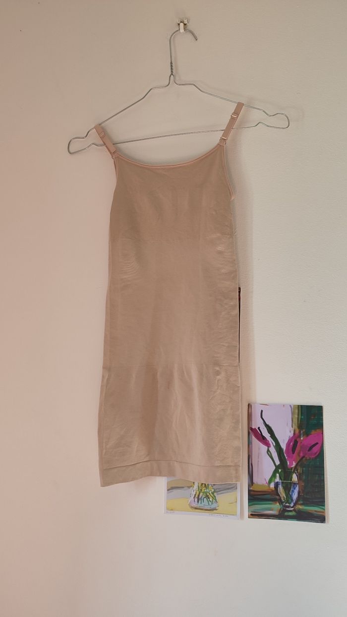 Fond de robe chair gainante taille XS - photo numéro 3