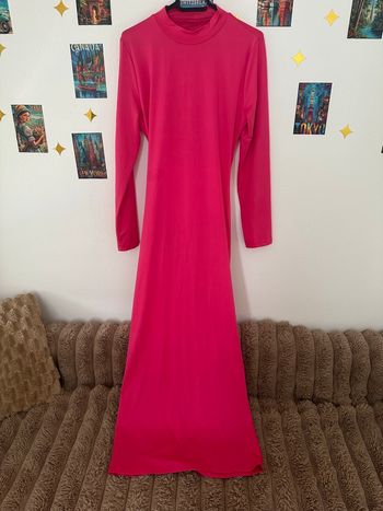 Robe longue rose avec dos ouvert 