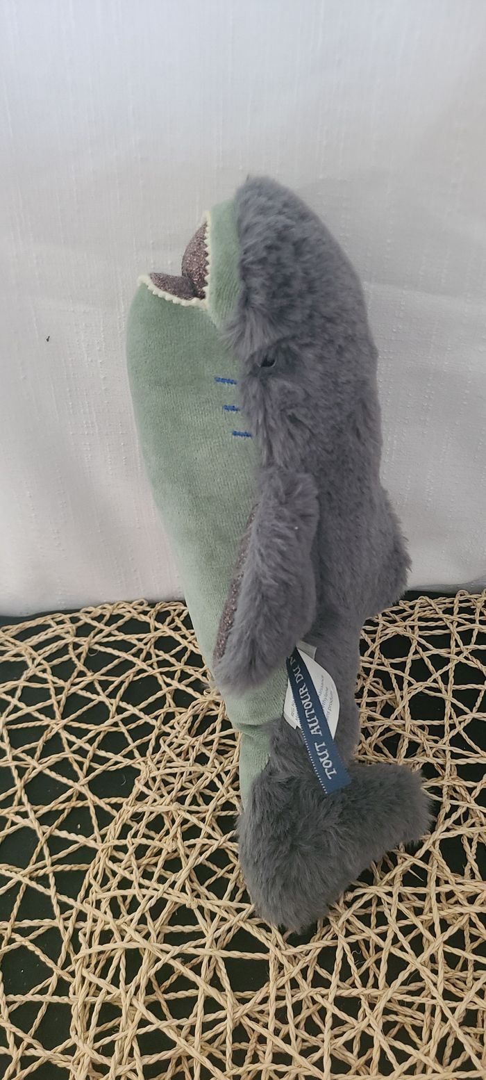 Tout autour du monde Peluche Petit requin - photo numéro 7