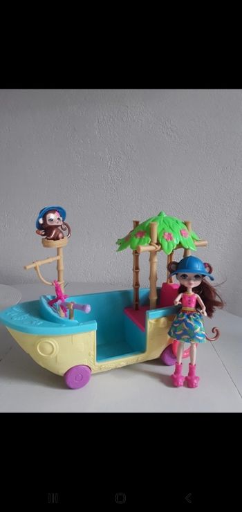 Bateau et 2 figurines Enchantimals