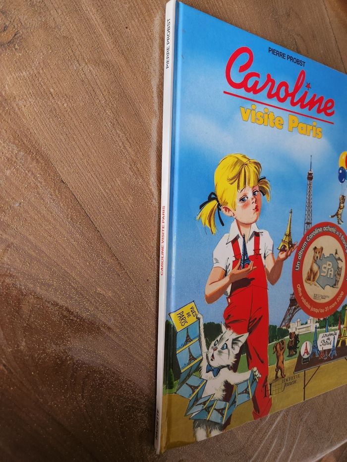 Livre enfant : Caroline visite Paris - photo numéro 2