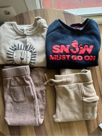 Lot Ensemble de pull et pantalon taille 6 mois