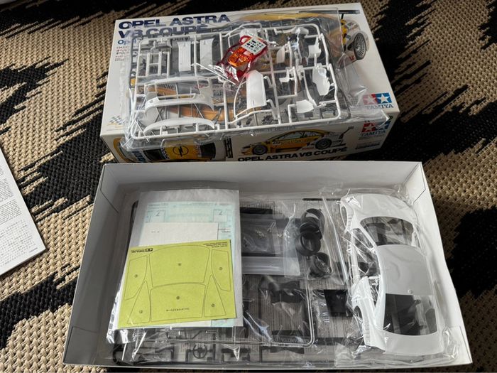 Maquette Tamiya - Opel Astra V8 Coupé 1/24 - photo numéro 7