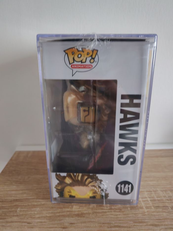 Figurine funko pop hawks 1141 metallic - photo numéro 4