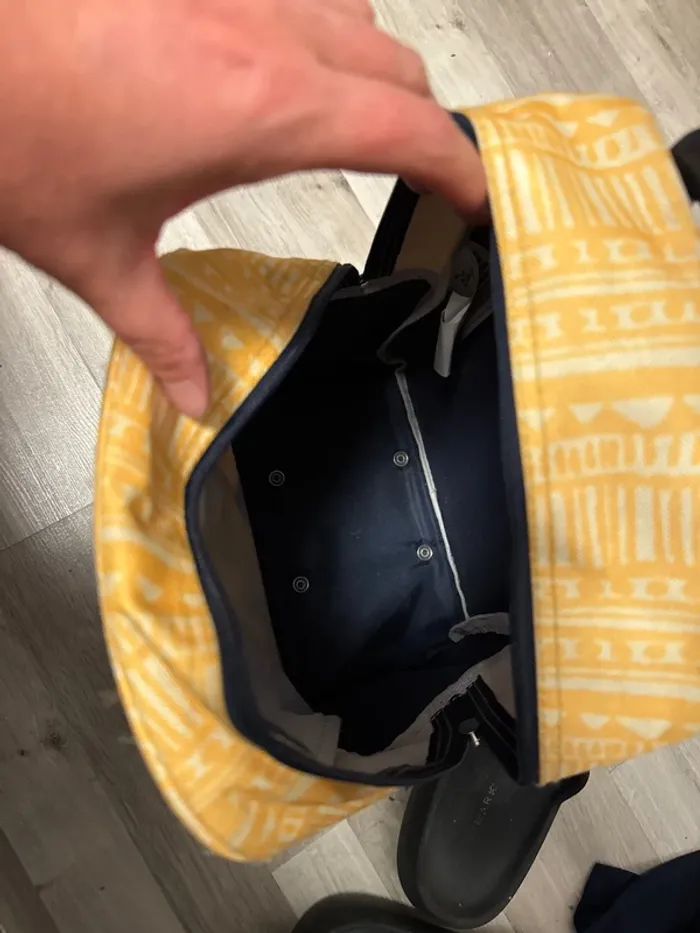 Sac à roulettes - photo numéro 3