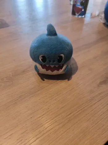 Peluche baby Shark