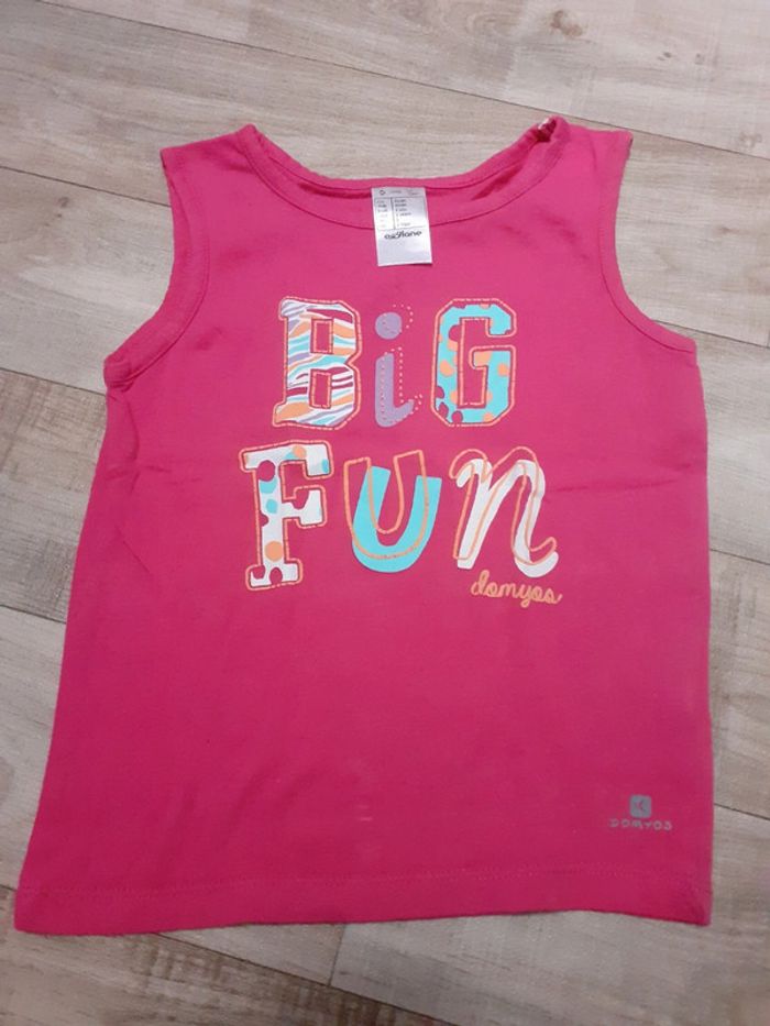 Débardeur fille rose écritures multicolores 2 ans