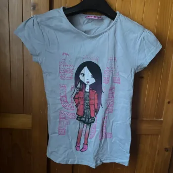 T-shirt a motif 8 ans