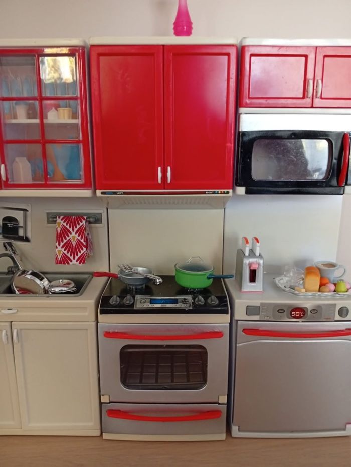 Meubles de cuisine pour barbie - photo numéro 3