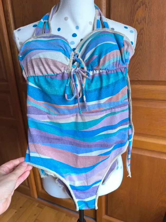Superbe maillot de bain une pièce