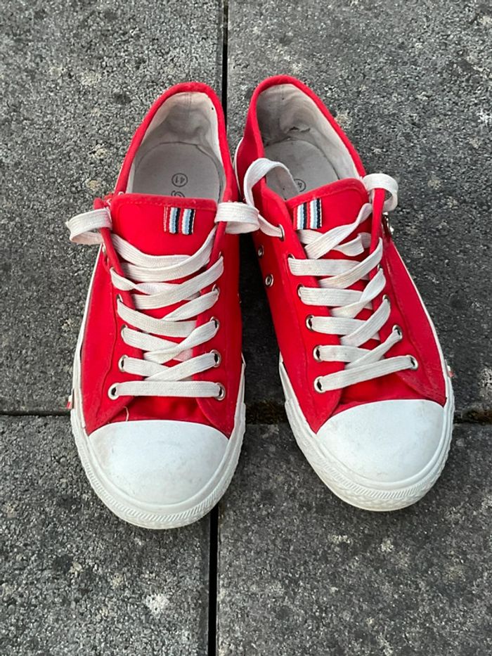 Tennis, rouge et blanche - photo numéro 6