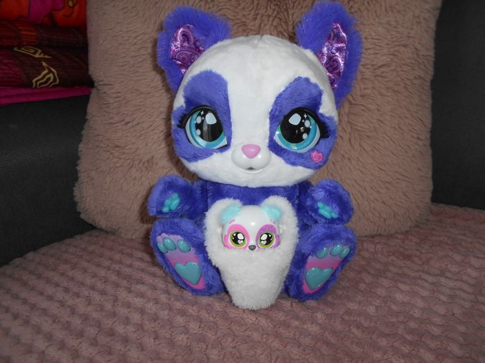 Peluche interactive maman panda et son bébé surprise (Peek-A-Roo) - photo numéro 2