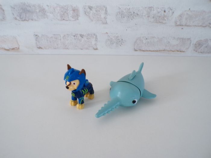 Figurines Aqua Pups - Chase - Requin scie - Paw Patrol - Pat Patrouille (J22)
