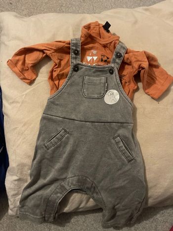 Ensemble teeshirt salopette