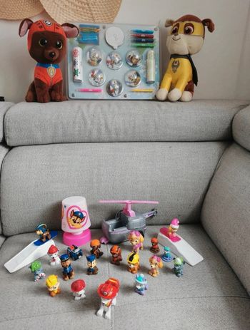 Lot 26 figurines véhicules peluche art créatif Nickelodeon paw patrol pat patrouille