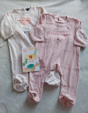 Lot 2 pyjama 9 mois 