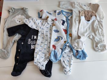 5 pyjamas naissance de marques diverses