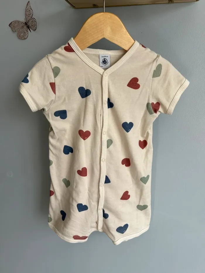 Pyjama / Combishort cœurs Petit bateau 24 mois Tbe
