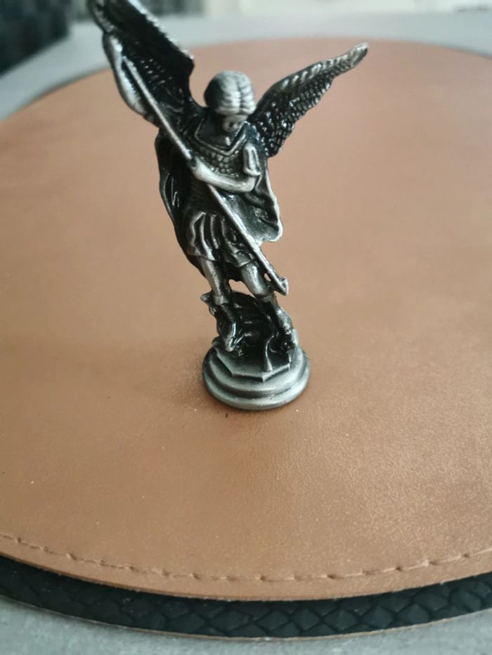 Statuette spirituelle archange St Michael argenté - photo numéro 2