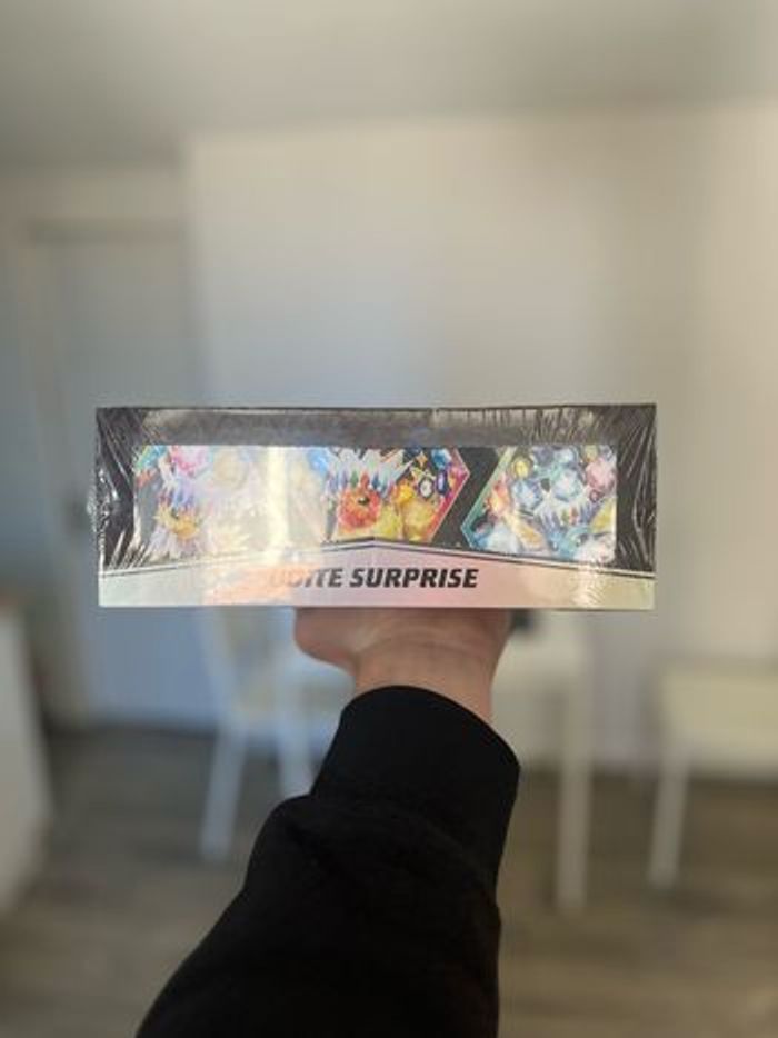 Pokémon - Boîte Surprise (EV 8.5 Évolutions Prismatiques) - photo numéro 5