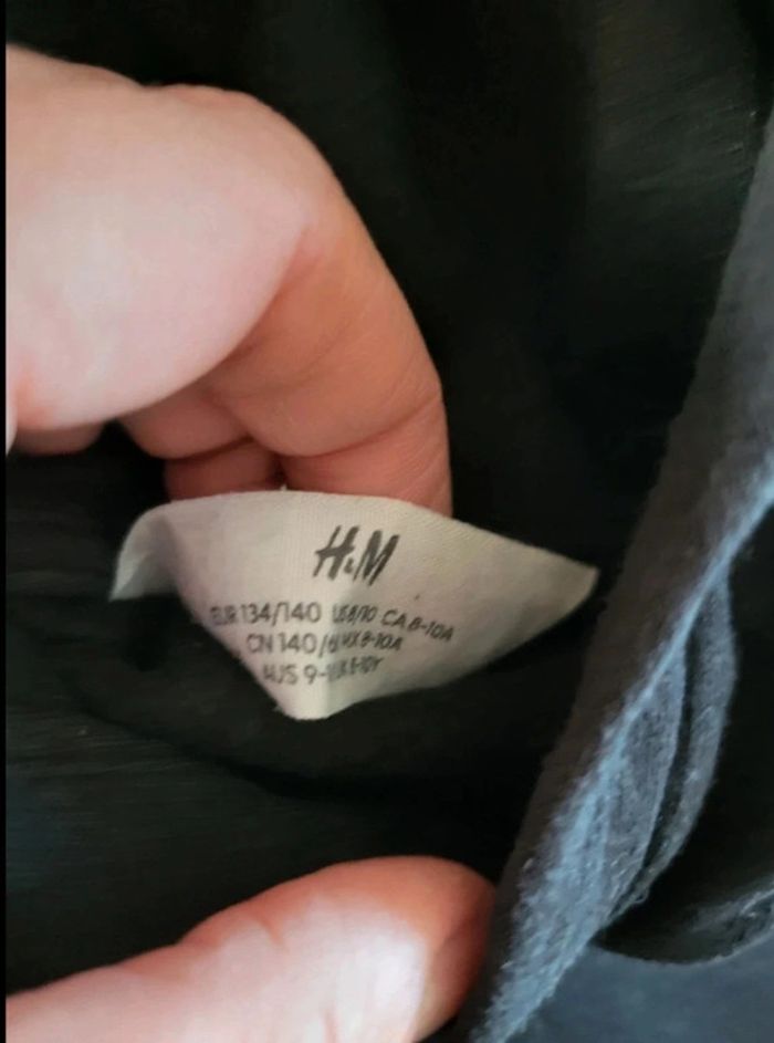 Sweat capuche noir 8 ans - photo numéro 2
