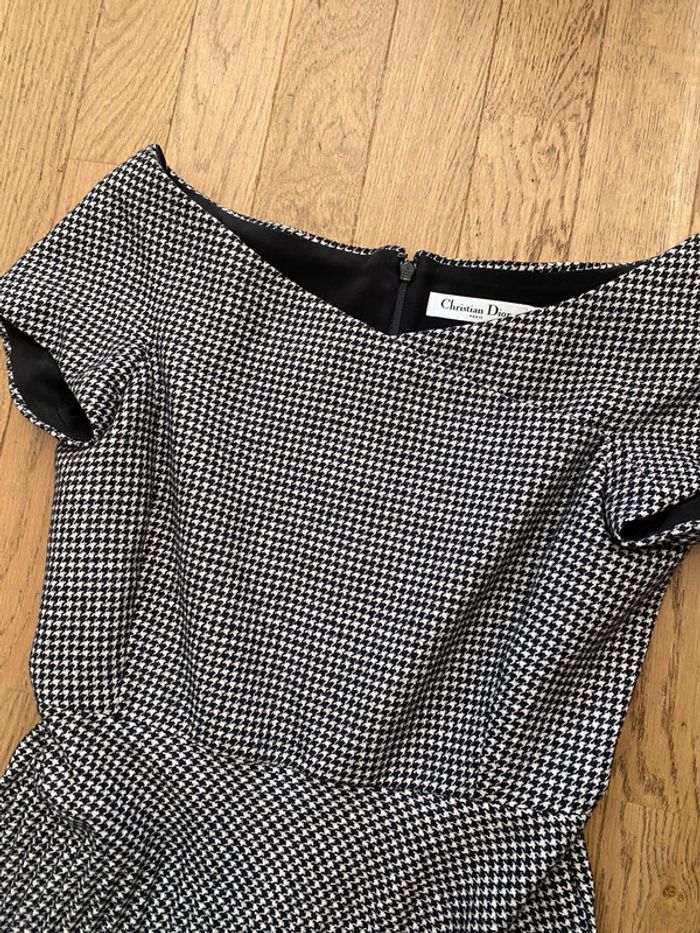 Robe en laine pied de poule Christian Dior taille 36 - photo numéro 3
