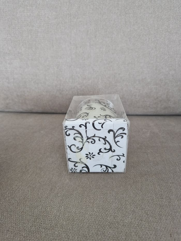 Bougie dans son emballage - photo numéro 8