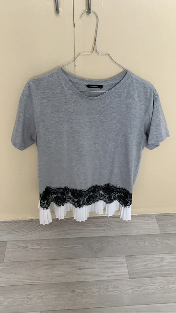 T shirt Reserved