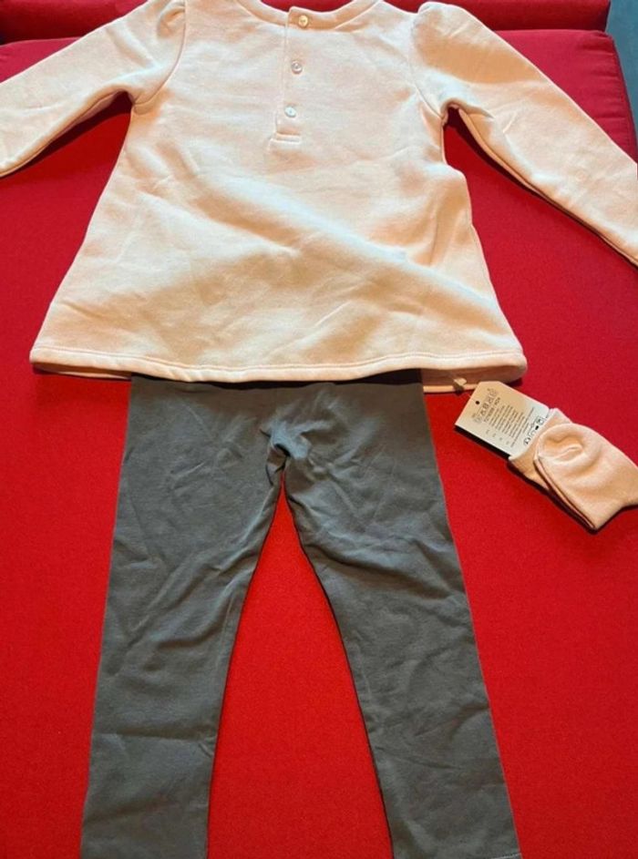 Ensemble 3  pièce  bébé fille  24 mois neuf - photo numéro 5