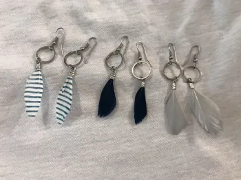 Lot de 3 paires de boucles d oreilles plume