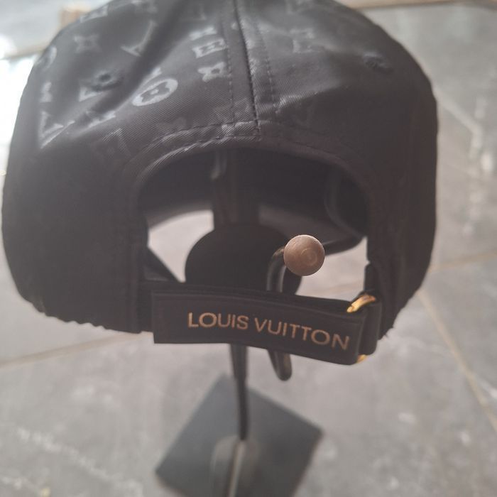 Casquette lv - photo numéro 3