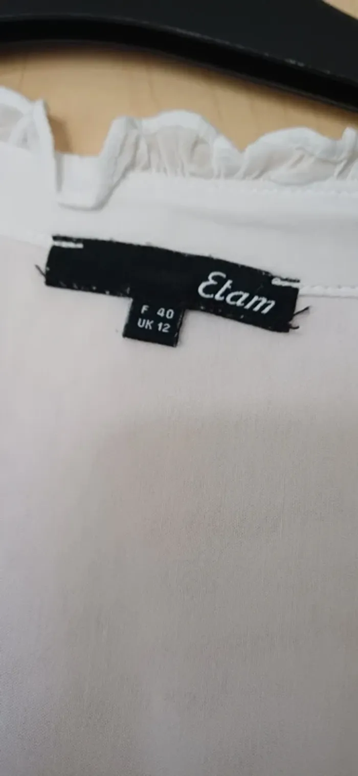 Chemisier blanc etam taille 38 (ou petit 40) - photo numéro 2