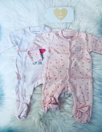 3 mois - lot 2 pyjamas ouverture devant