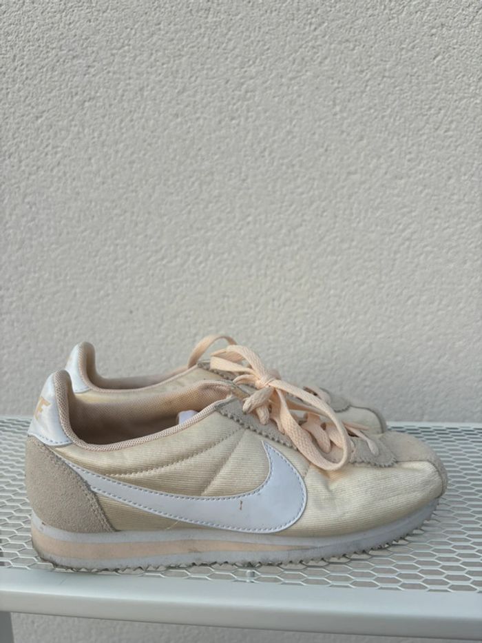Paire de Nike Cortez