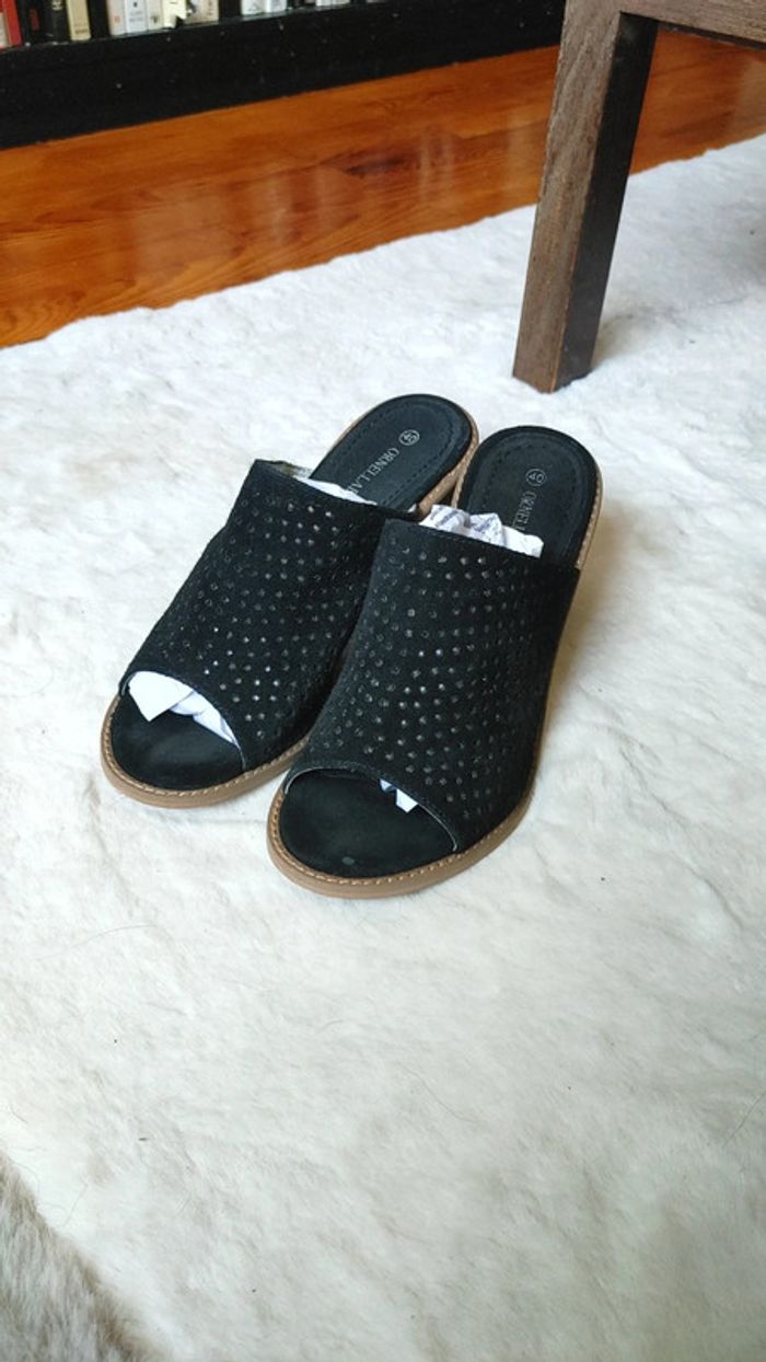 Mule en cuir daim noire talon 8 cm - photo numéro 2