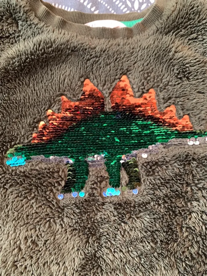 Pull chaud dinosaure sequins taille 6/8 ans - photo numéro 3
