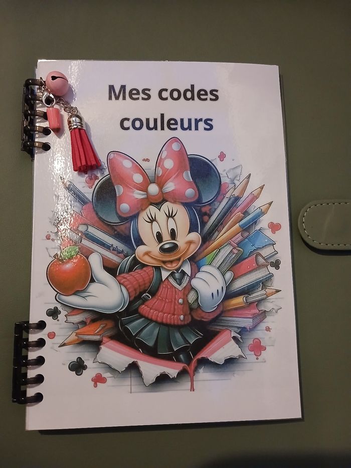 Carnet de code couleur pour coloriage mystere - photo numéro 1