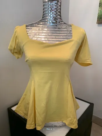 Top jaune taille M 🍭