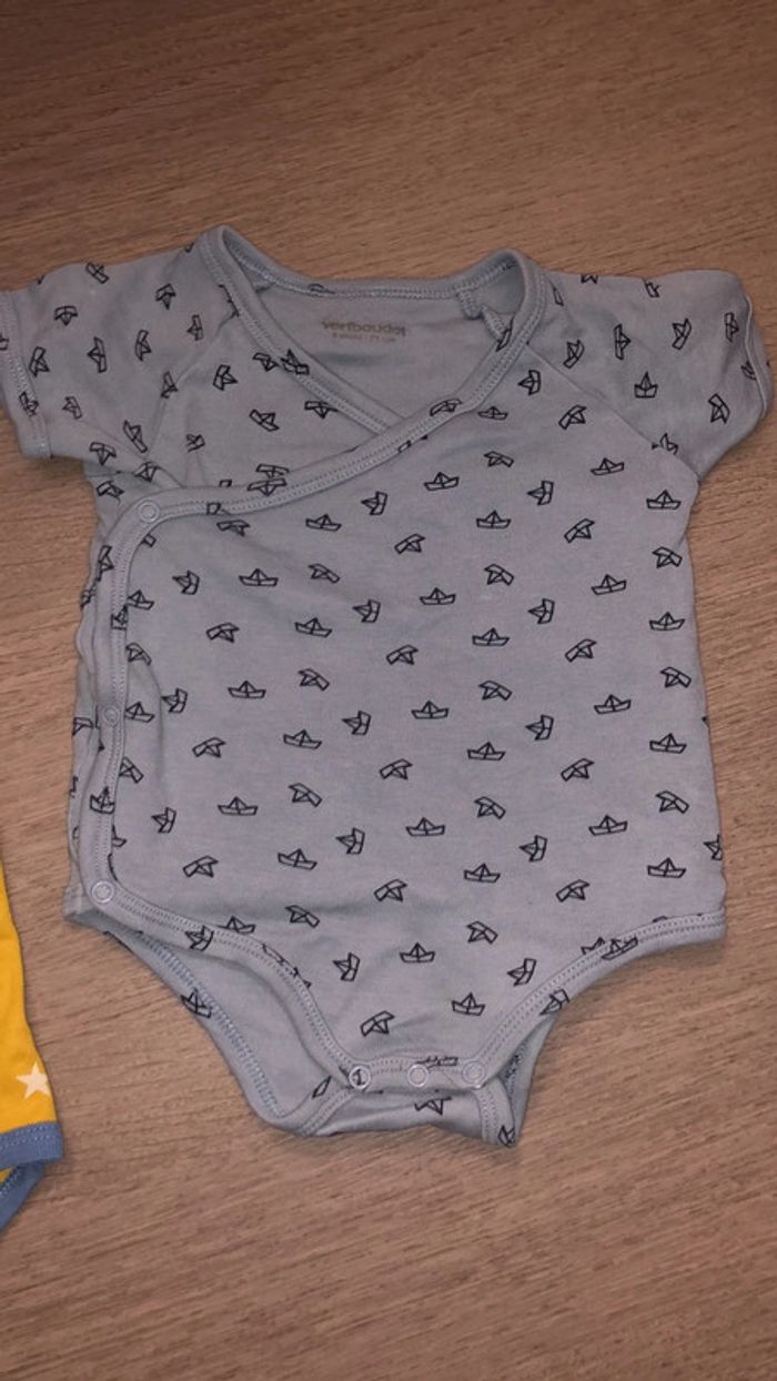 Bodys 9 et 12 mois - photo numéro 3