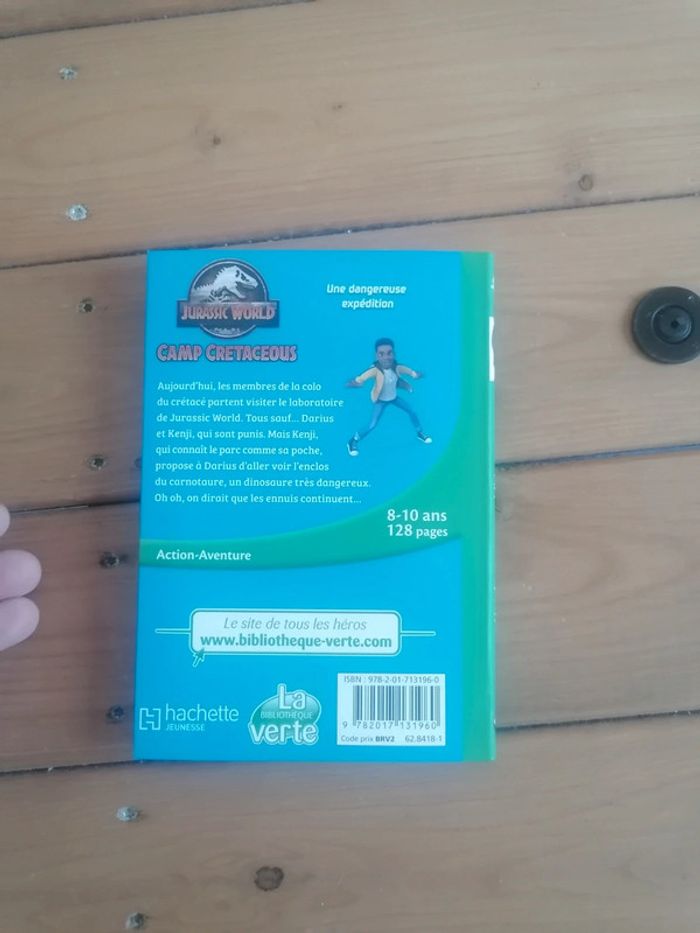 Livre jurassic world camp cretaceous - photo numéro 3