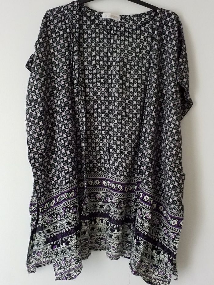 Blouse  fluide a noué taille unique  très bon état - photo numéro 2