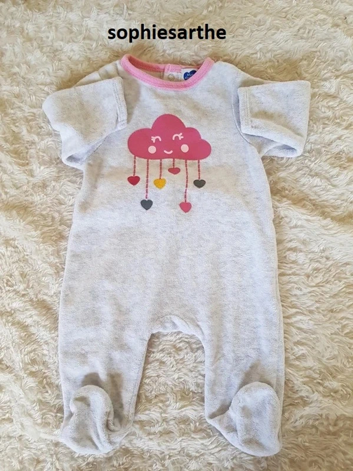 lot de 4 pyjamas mais je vends à l'unité fille 3 mois - photo numéro 3