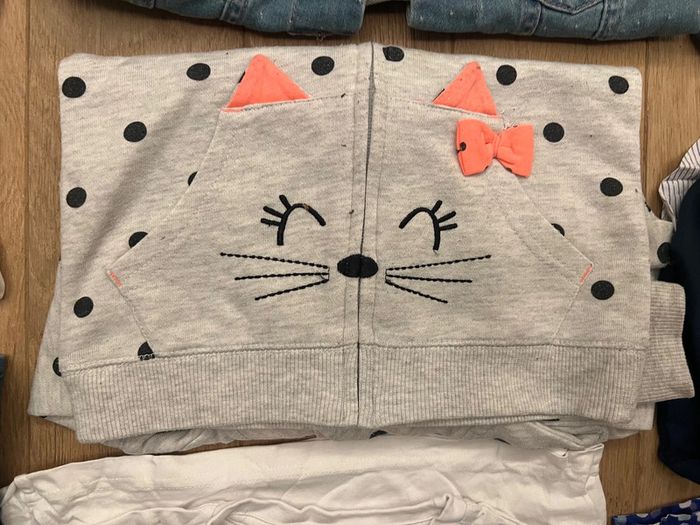 Lot de 18 vêtements automne hiver fille 8 ans bon état différentes marques - photo numéro 8