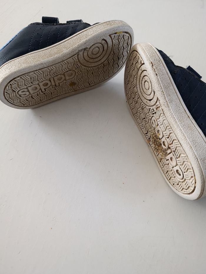 Addidas pointure 22 - photo numéro 3