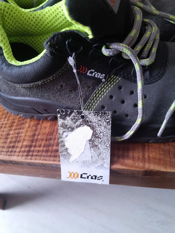 Chaussures de sécurité neuves Cras taille 36 - photo numéro 8