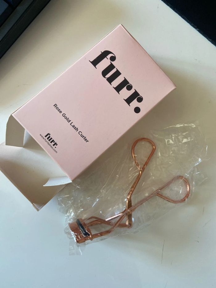 Recourbe cils rose gold Furr neuf - photo numéro 3