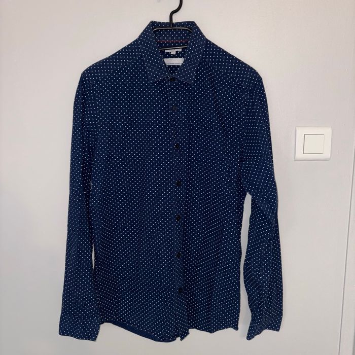 Chemise bleu à motif