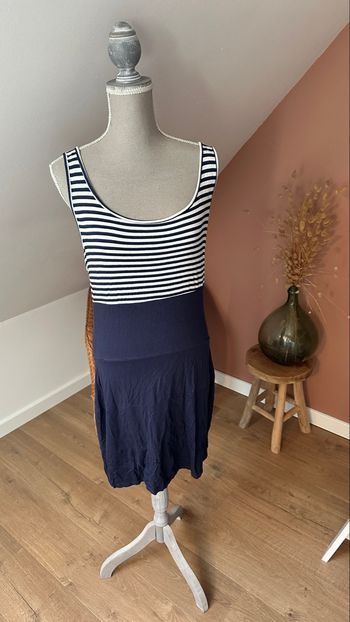  Robe mi-longue marinière bleu marine – Cache Cache – Taille 42 – Bon état